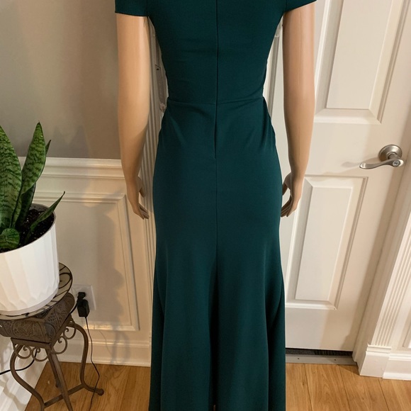 Women’s junior off- the shoulder dress size (S) - Picture 11 of 11